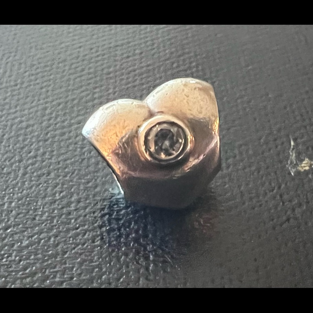 PANDORA HEART WITH RHINESTONE CHARM